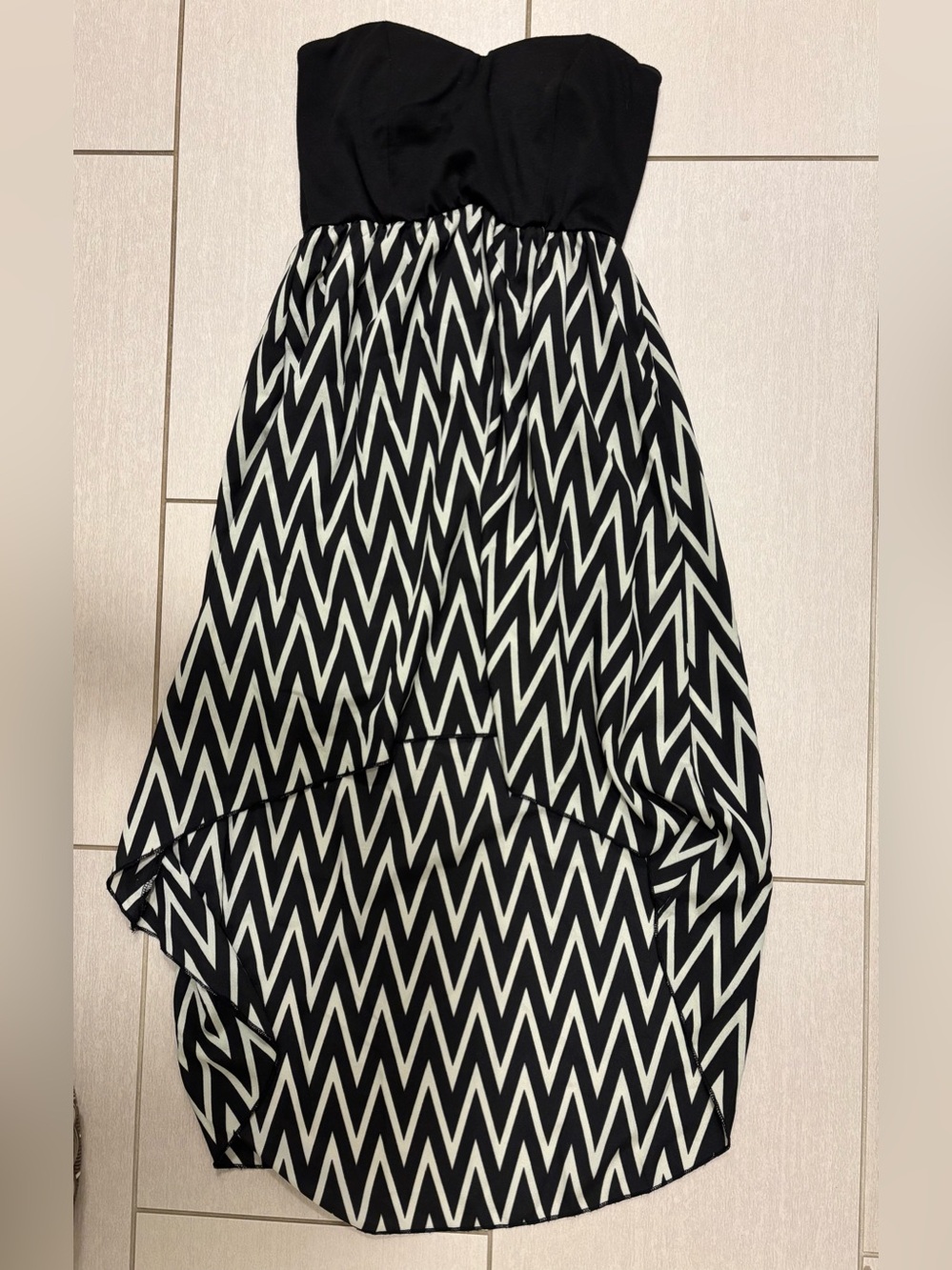 Extra small kismet strapless Black and White Chevron High-Low Skirt